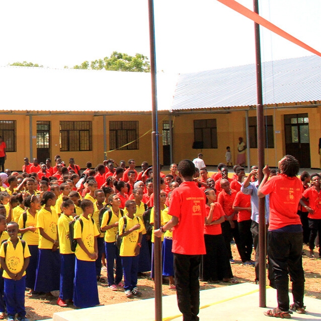Costruzione di un edifcio per la scuola superiore