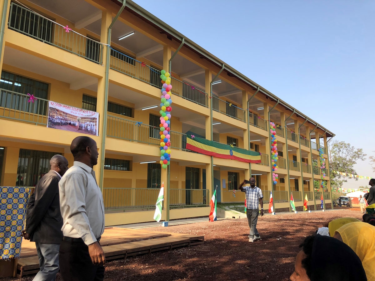 Costruzione di una scuola elementare -- Dilla