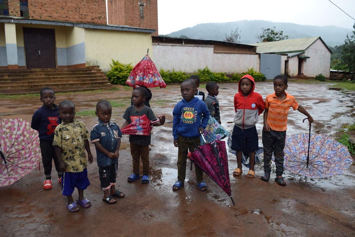 Una scuola elementare per Myau