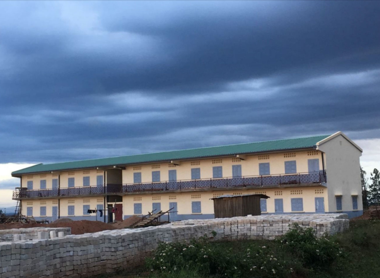 Una nuova scuola ad Amparamanina