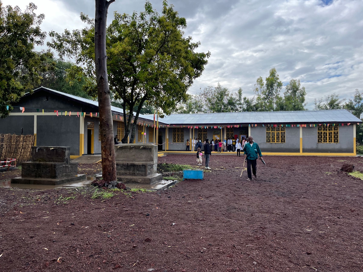 Una scuola e acqua per Dida e ampliamento